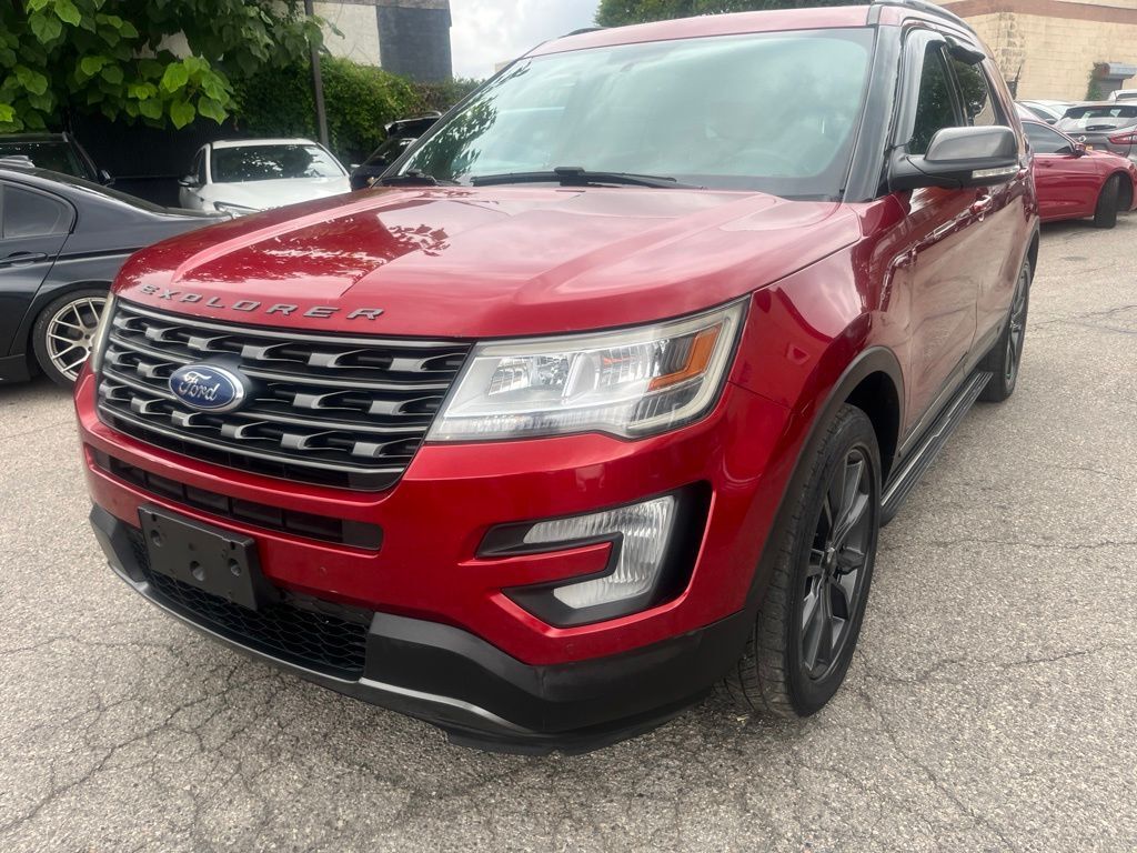 2017 FORD Explorer