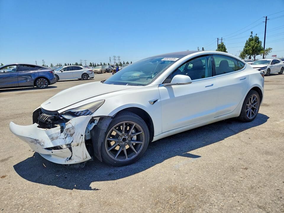 2018 TESLA Model 3