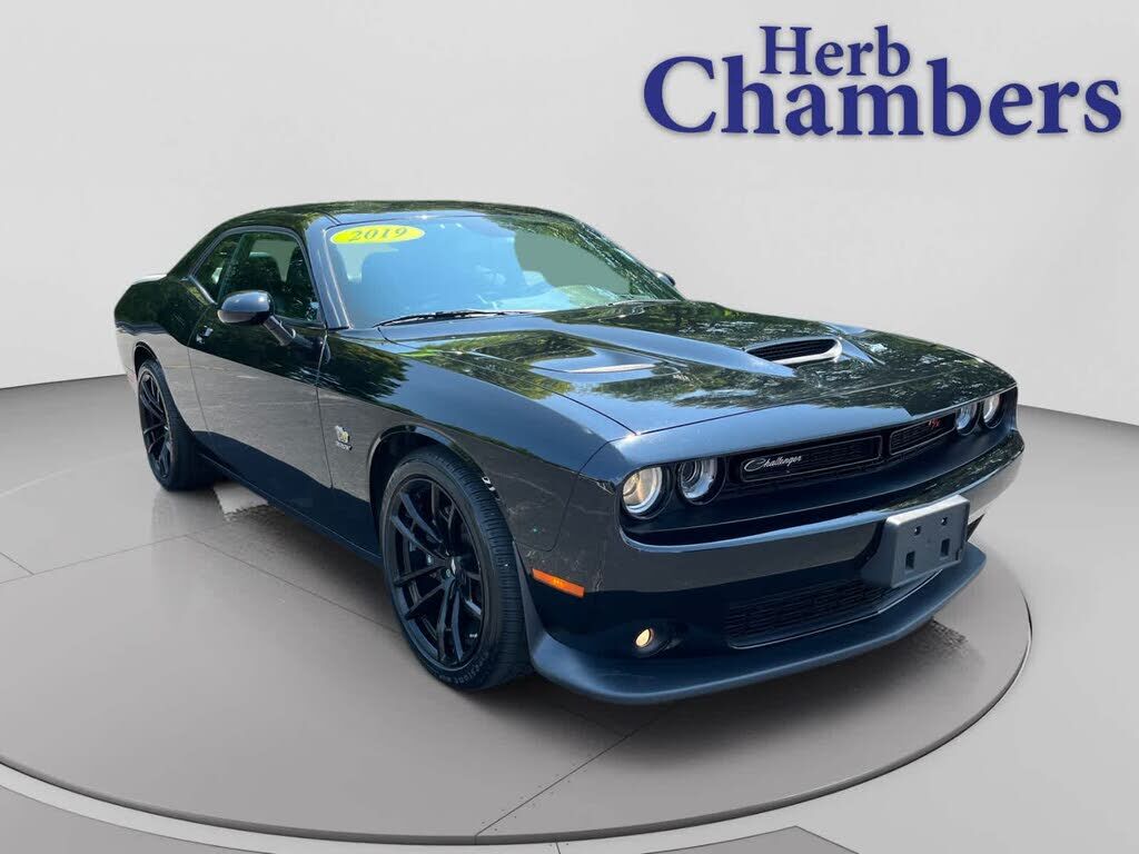 2019 DODGE Challenger