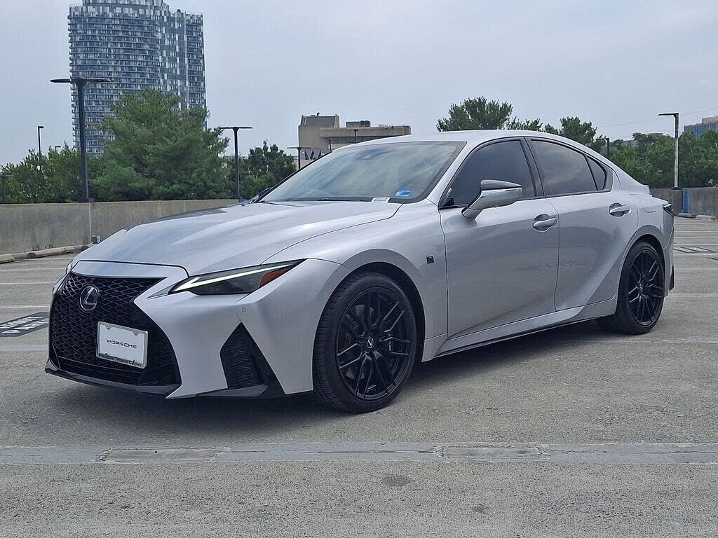 2023 LEXUS IS