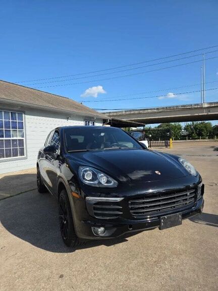 2016 PORSCHE Cayenne