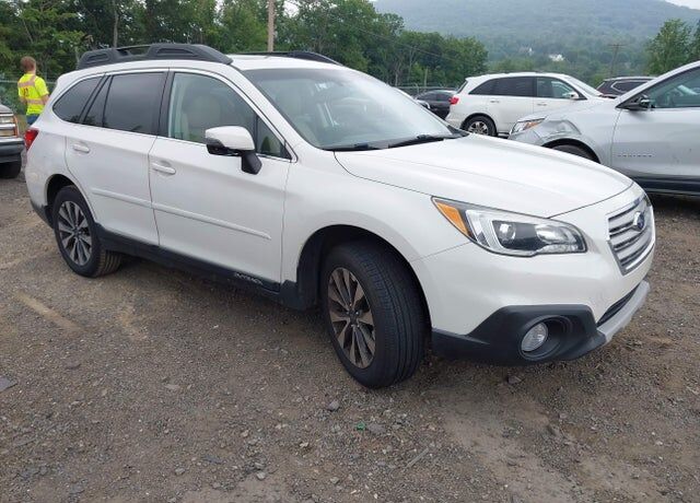 2015 SUBARU Outback