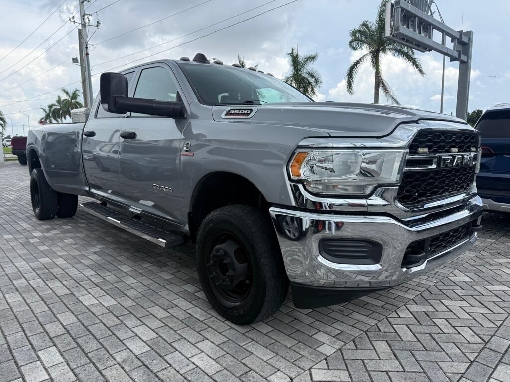 2022 RAM 3500
