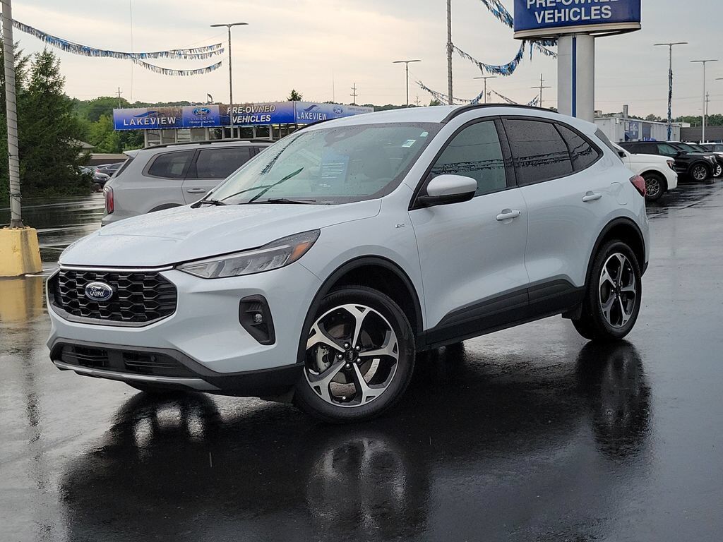 2025 FORD Escape