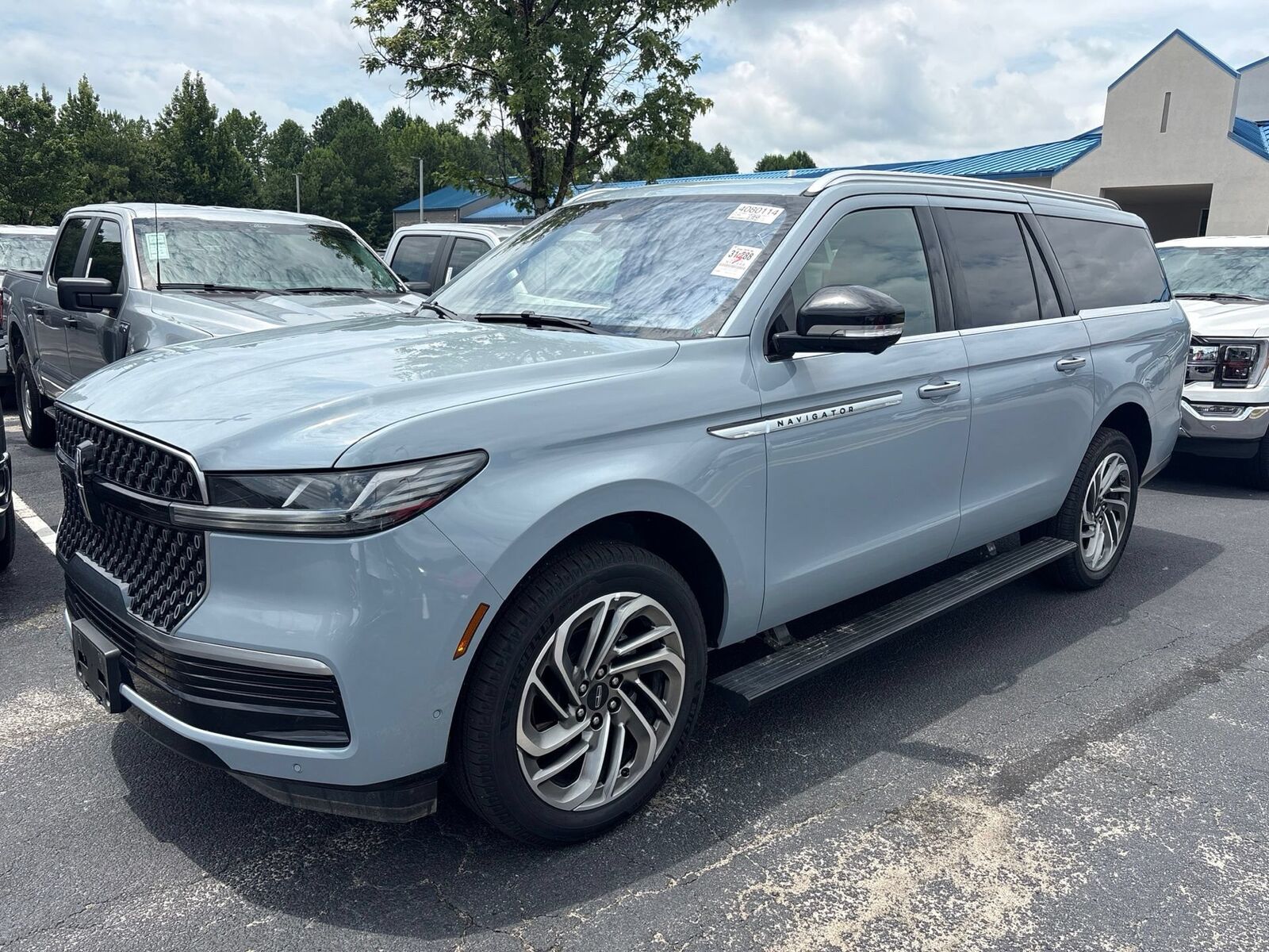 2025 LINCOLN Navigator L
