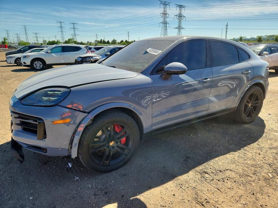 2024 PORSCHE Cayenne