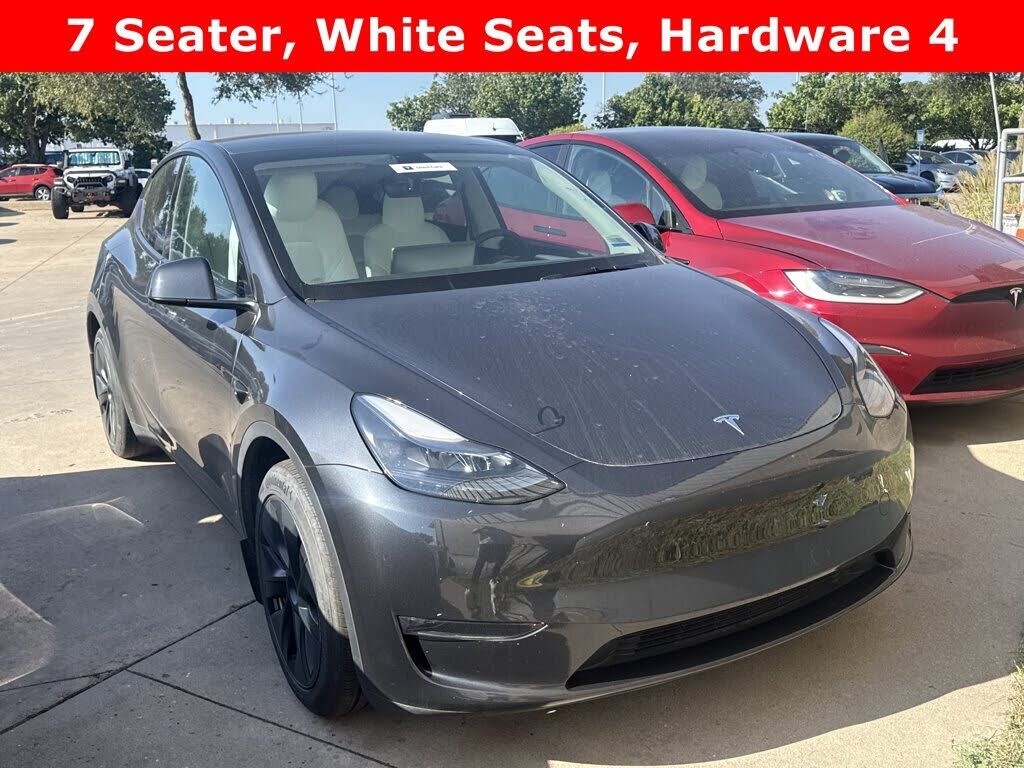 2025 TESLA Model Y