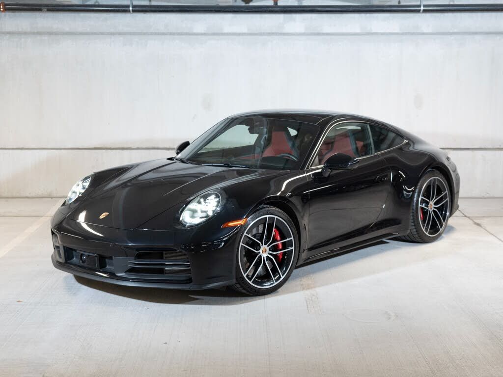 2025 PORSCHE 911
