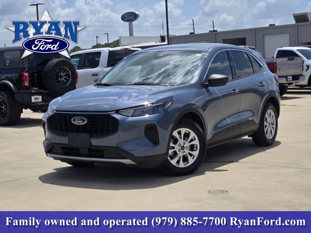 2023 FORD Escape