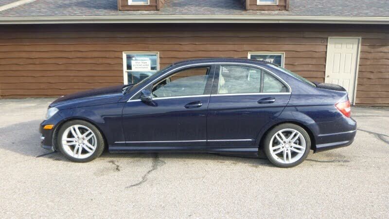 2012 MERCEDES-BENZ C-Class