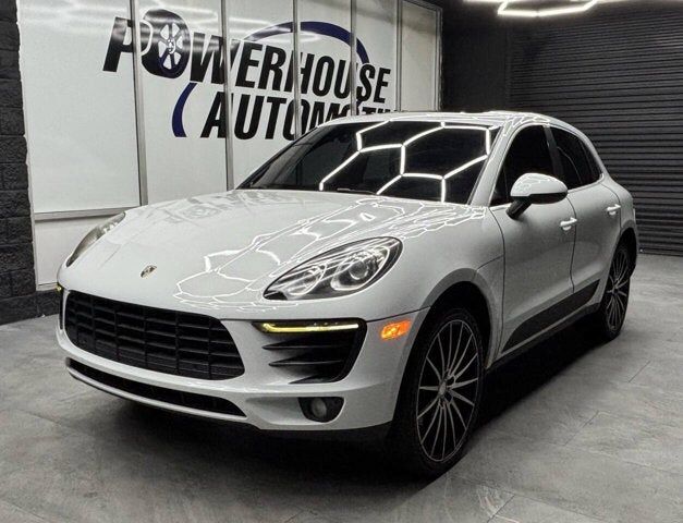 2015 PORSCHE Macan