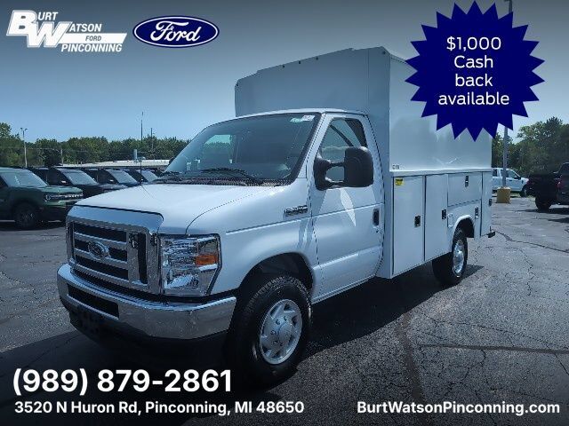 2025 FORD E-350