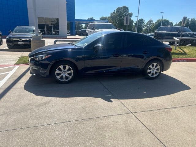 2016 MAZDA Mazda3