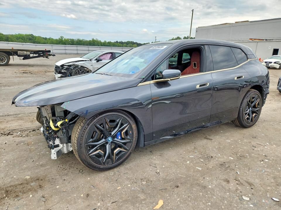 2023 BMW ix