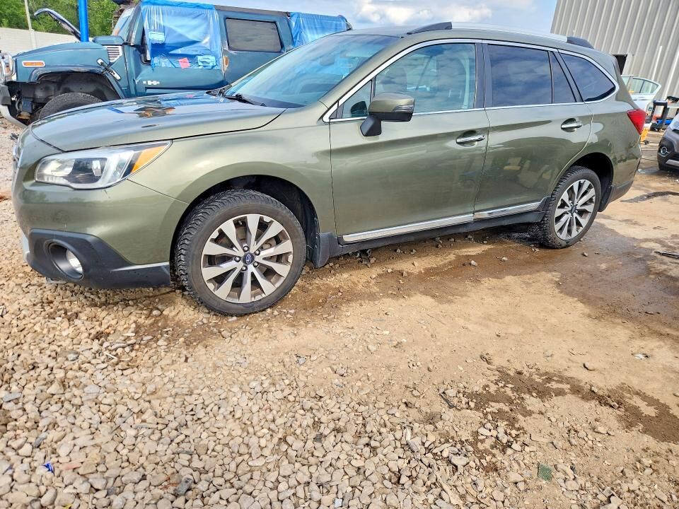2017 SUBARU Outback