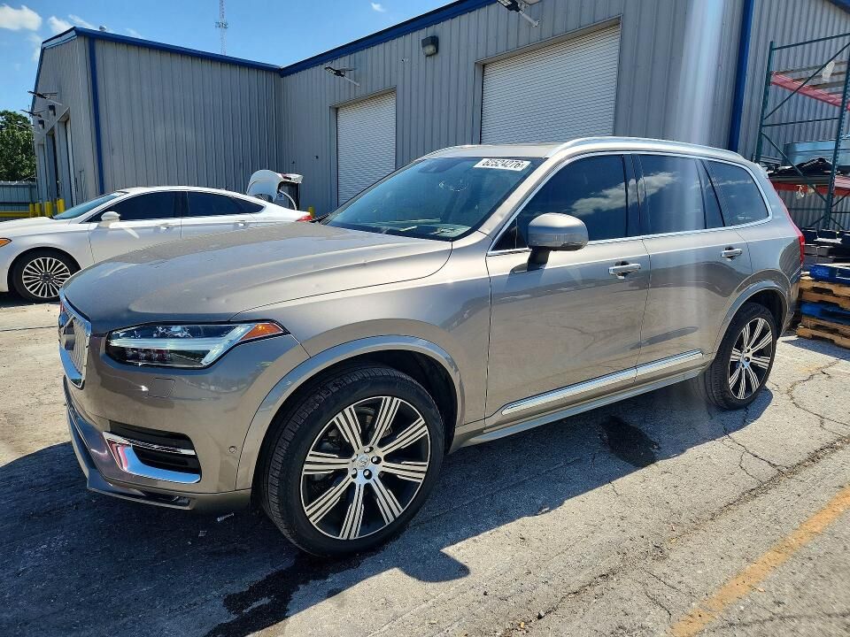 2021 VOLVO XC90