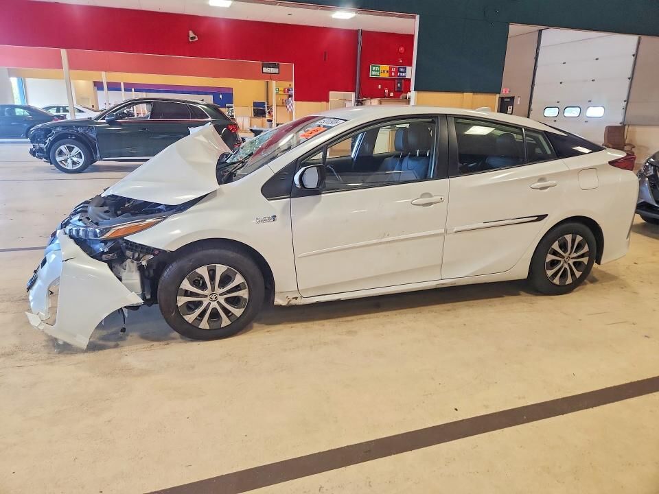 2022 TOYOTA Prius