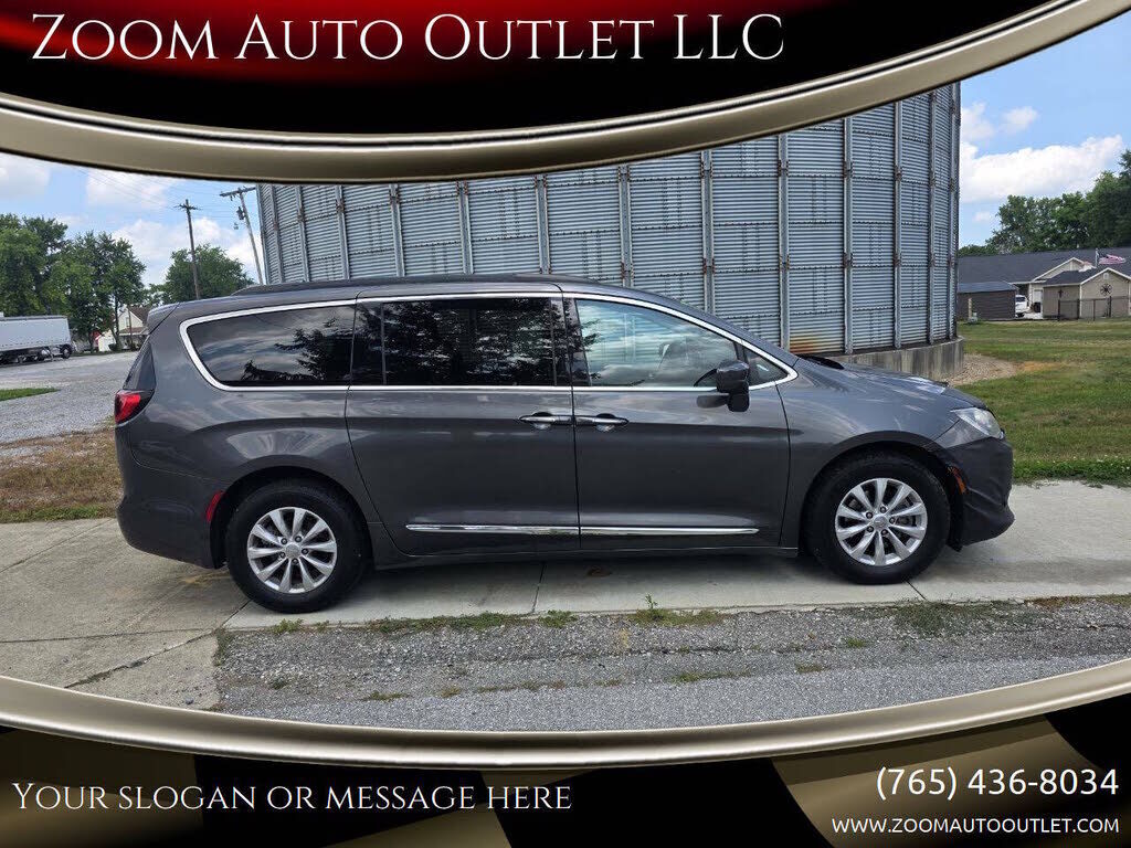 2017 CHRYSLER Pacifica