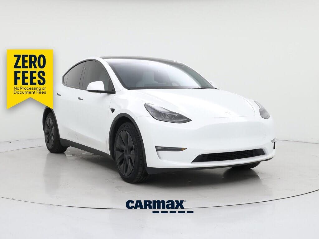 2025 TESLA Model Y