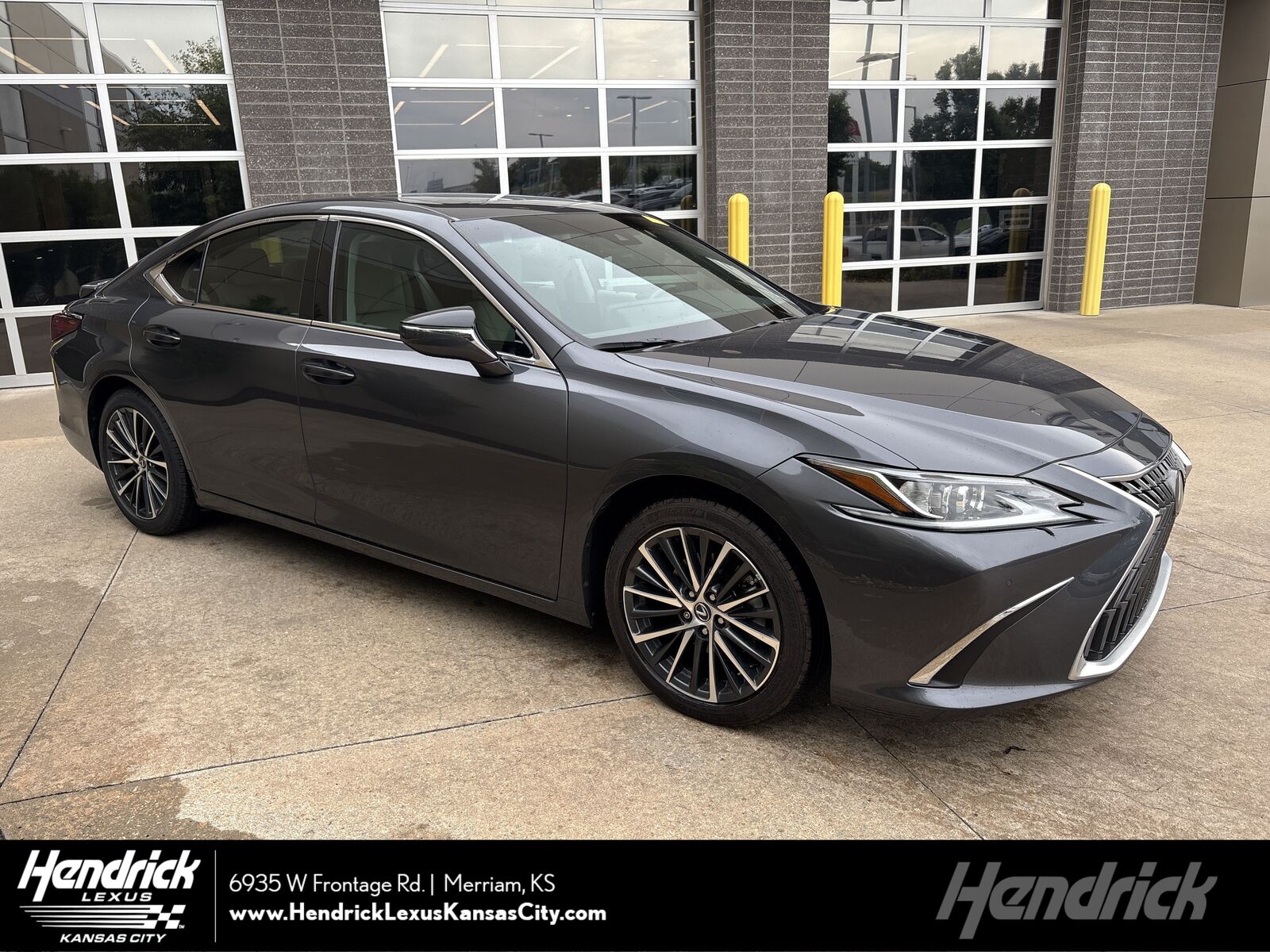 2023 LEXUS ES