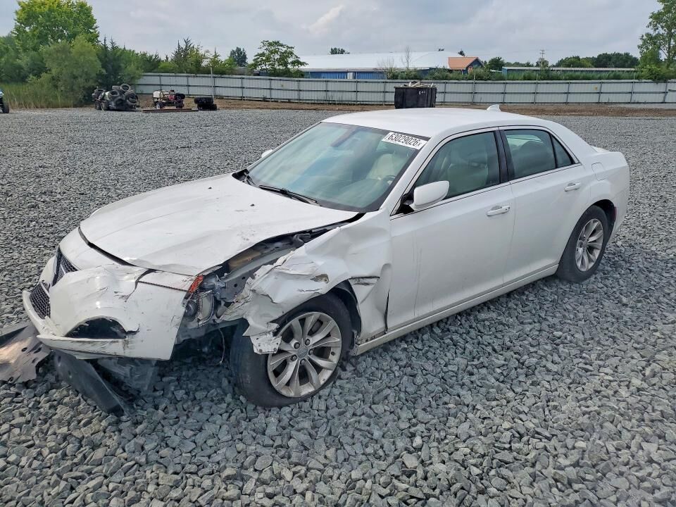 2015 CHRYSLER 300