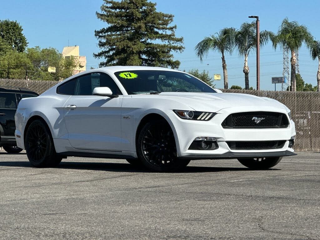 2017 FORD Mustang