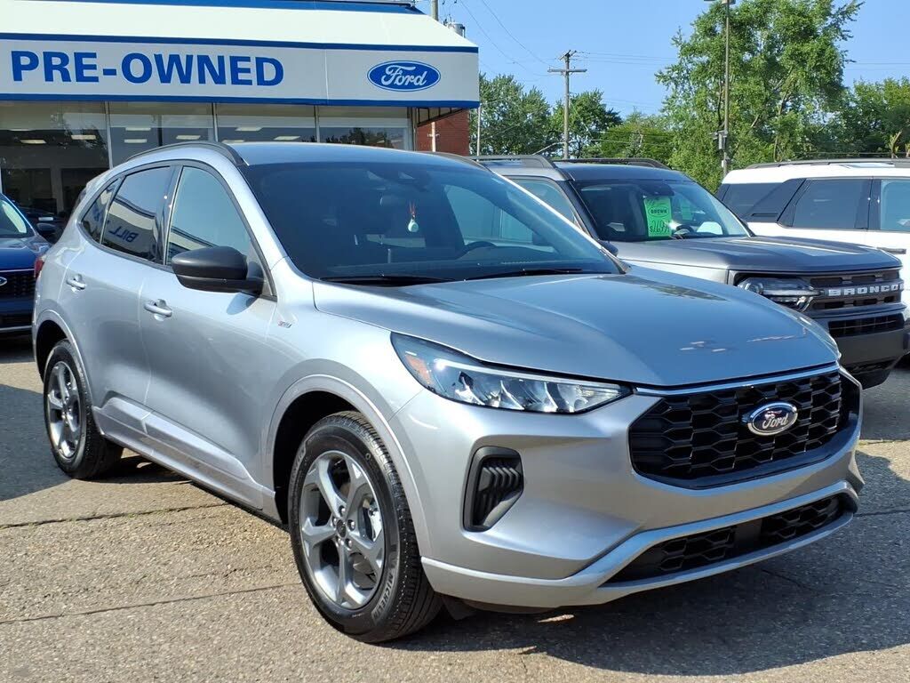 2024 FORD Escape