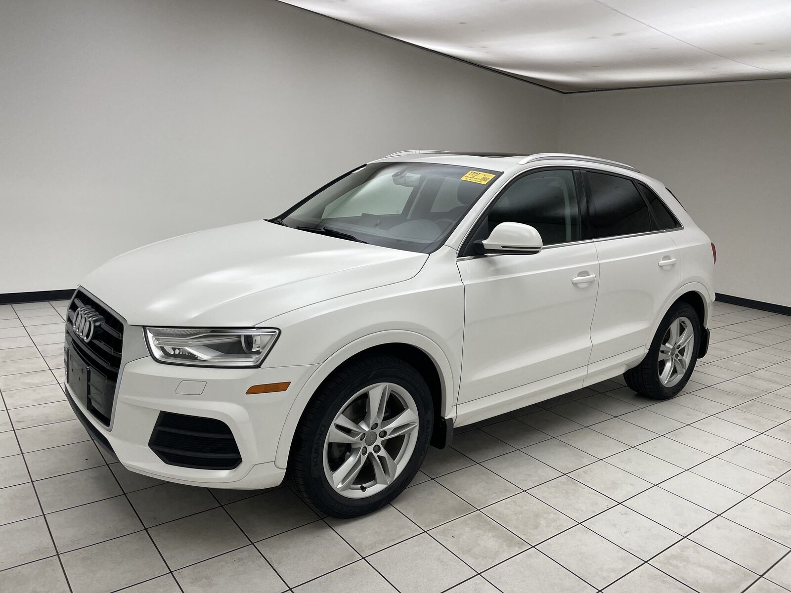 2016 AUDI Q3
