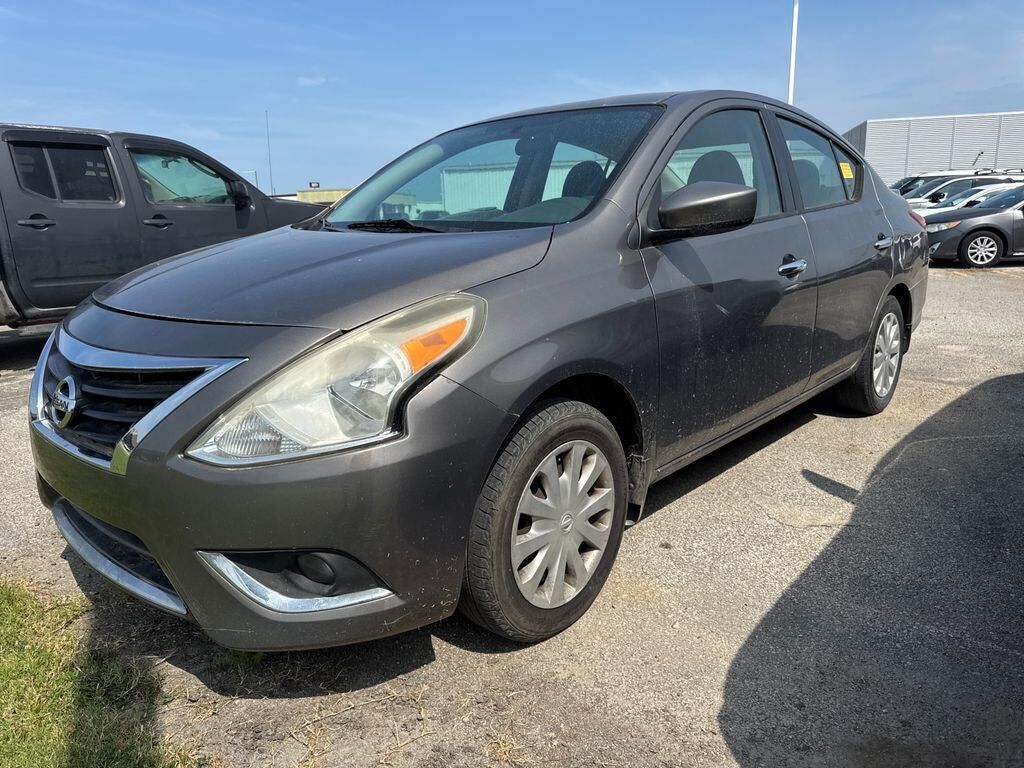 2015 NISSAN Versa