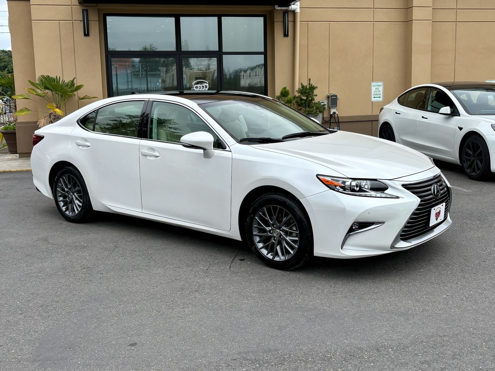 2018 LEXUS ES