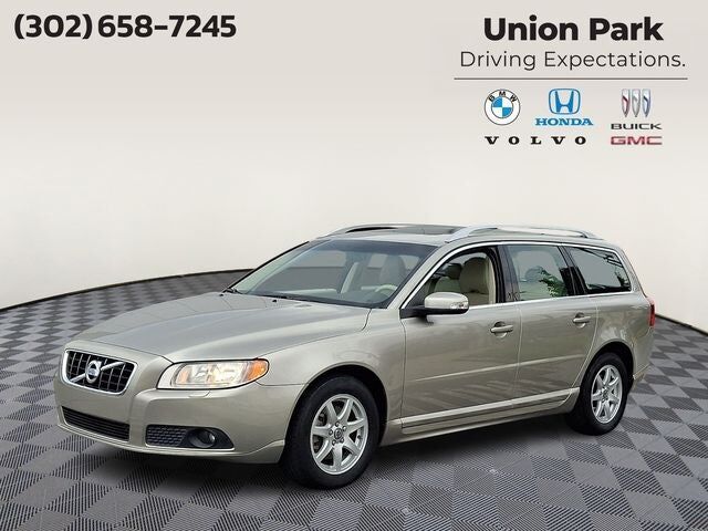 2010 VOLVO V70