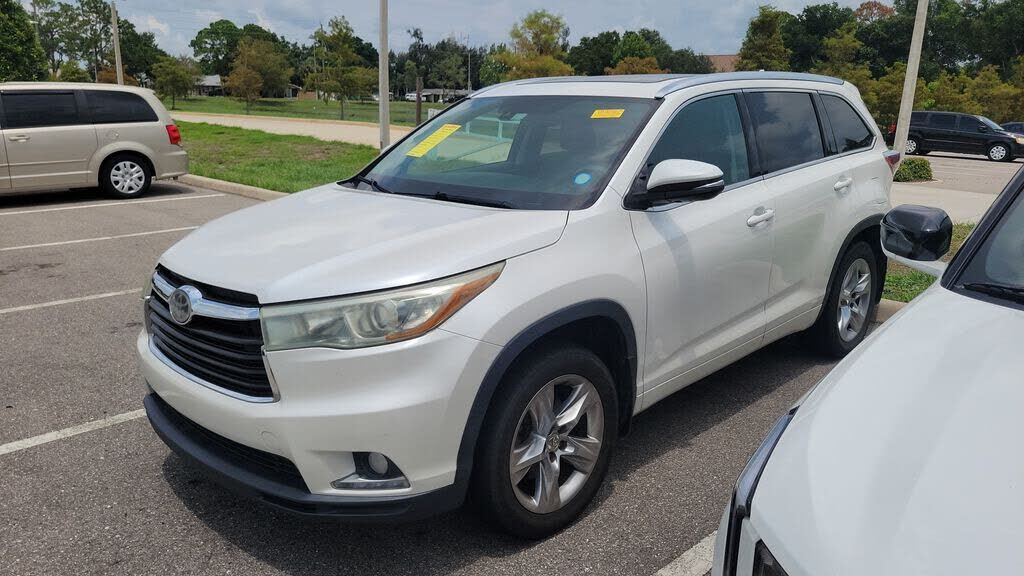 2015 TOYOTA Highlander