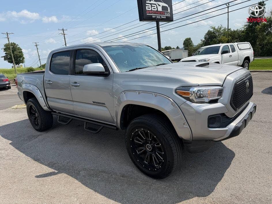 2018 TOYOTA Tacoma