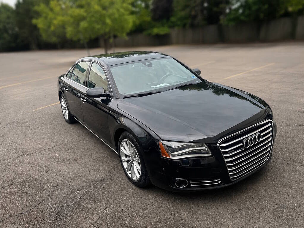 2012 AUDI A8