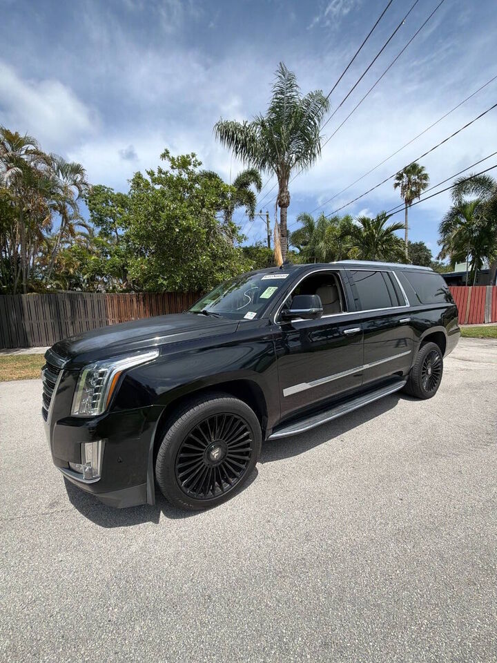 2017 CADILLAC Escalade ESV