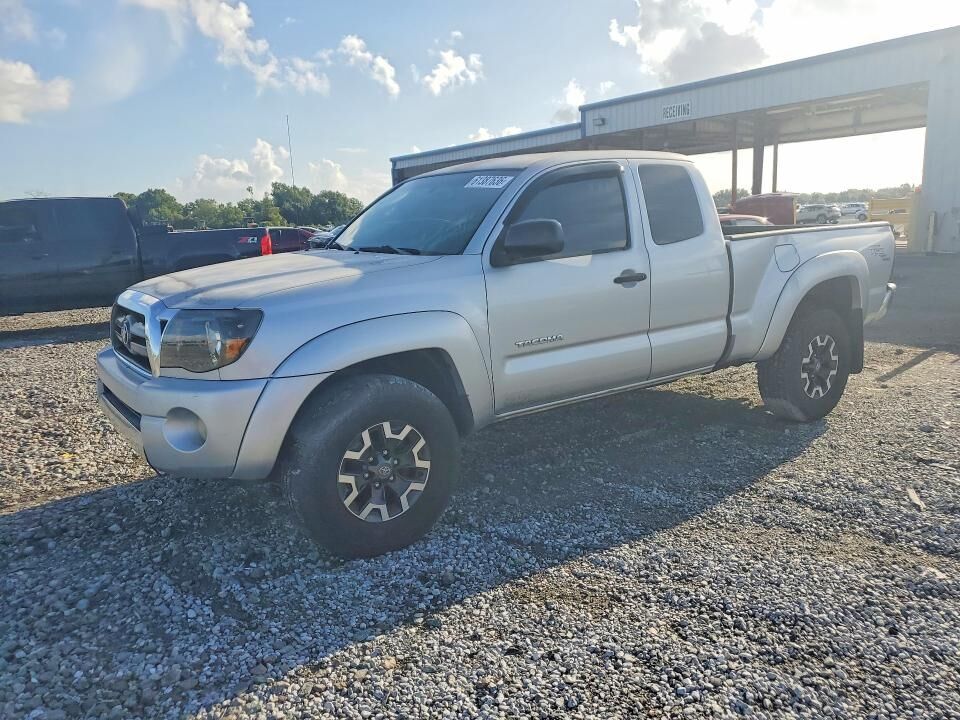 2010 TOYOTA Tacoma