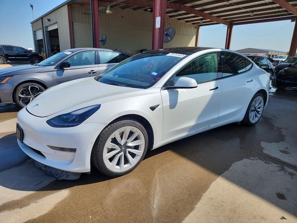 2022 TESLA Model 3