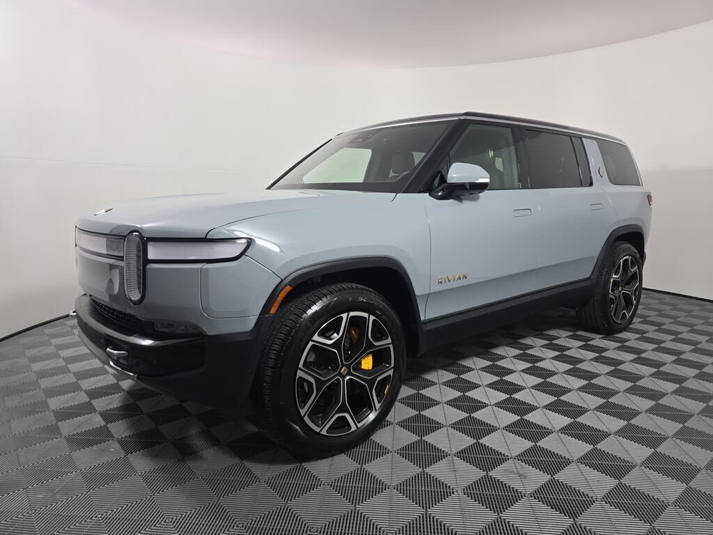 2023 RIVIAN R1S