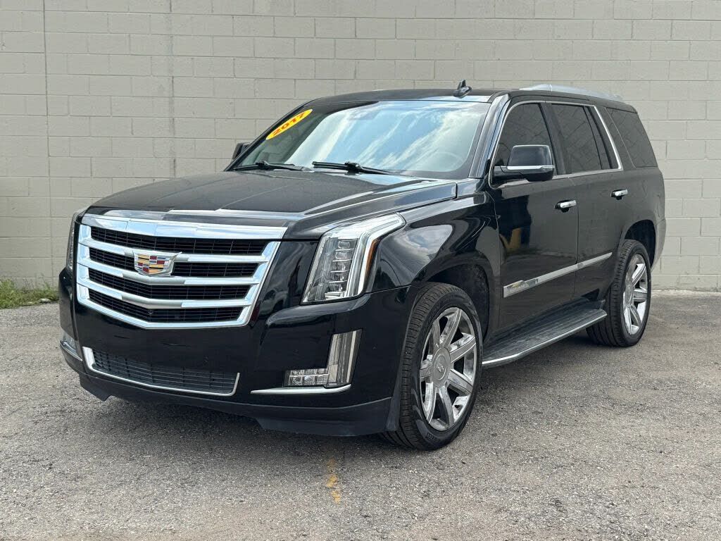 2017 CADILLAC Escalade
