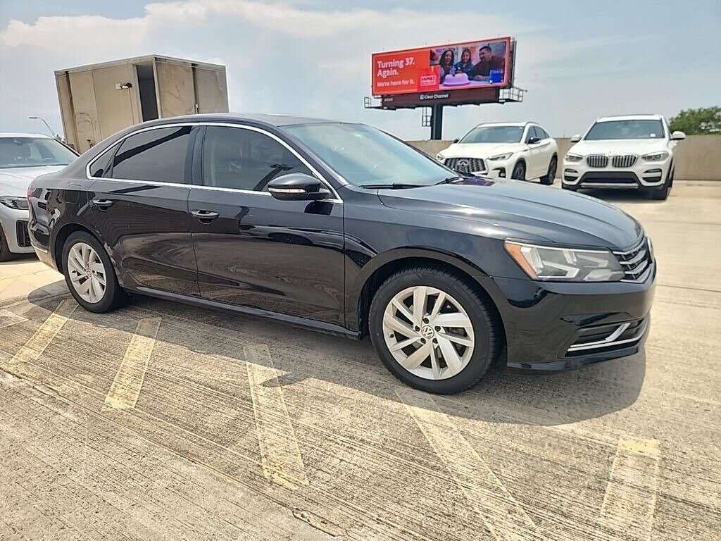 2018 VOLKSWAGEN Passat