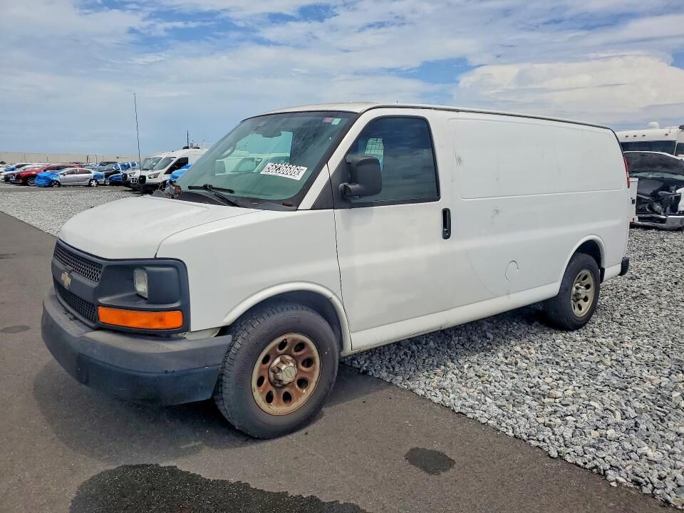 2013 CHEVROLET Express