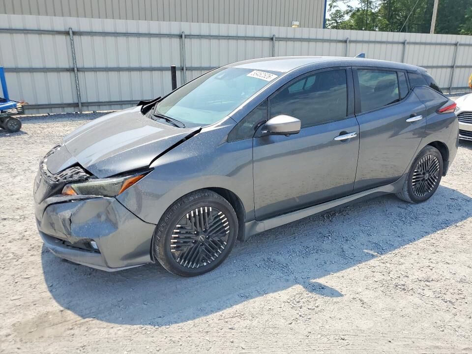 2025 NISSAN Leaf