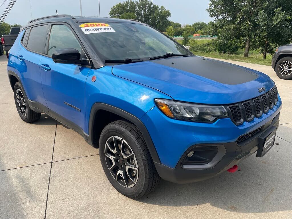 2025 JEEP Compass