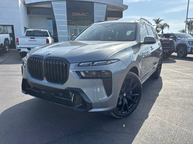2025 BMW X7