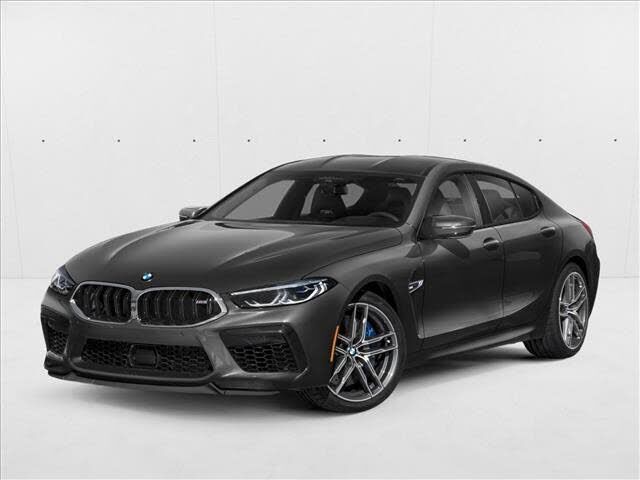 2022 BMW M8