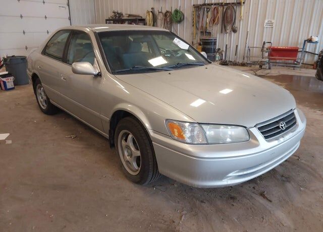 2001 TOYOTA Camry
