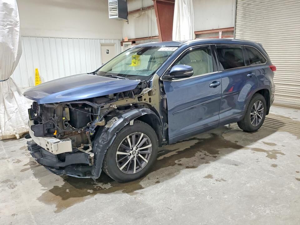 2018 TOYOTA Highlander