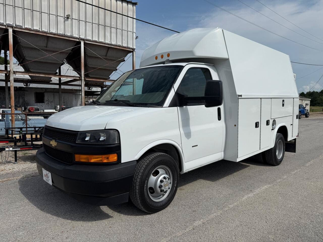 2021 CHEVROLET Express