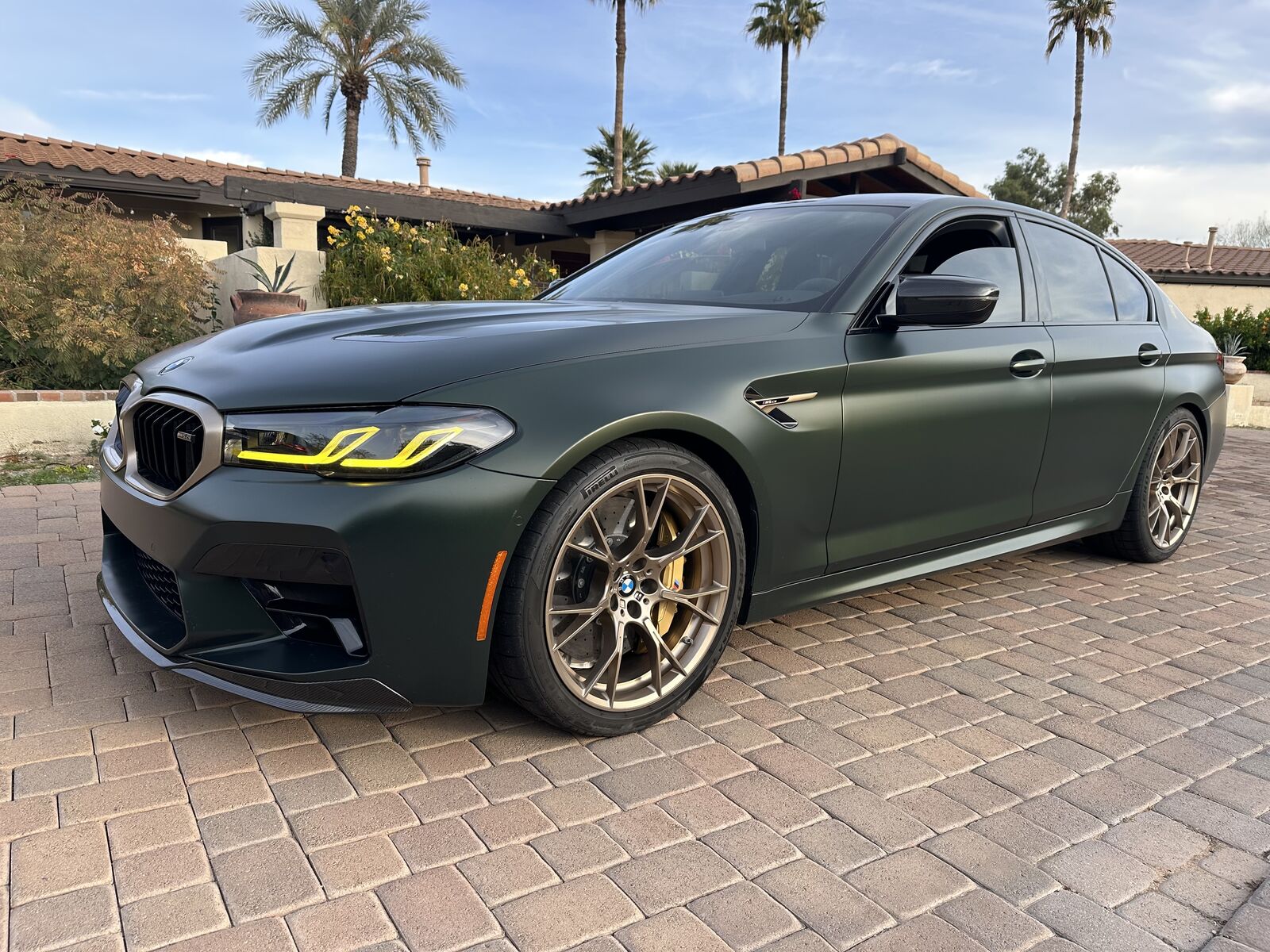 2022 BMW M5