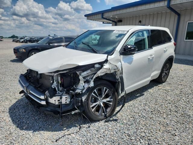 2018 TOYOTA Highlander